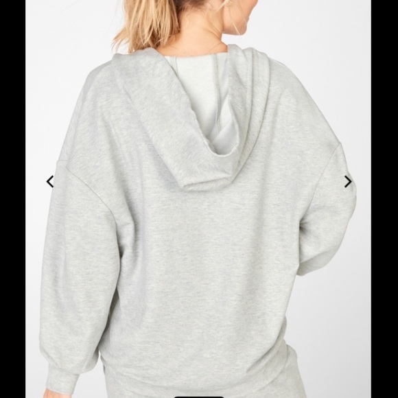 FABLETICS GREY ARIANA OVERSIZED HOODIE SIZE MEDIUM - Picture 2 of 10